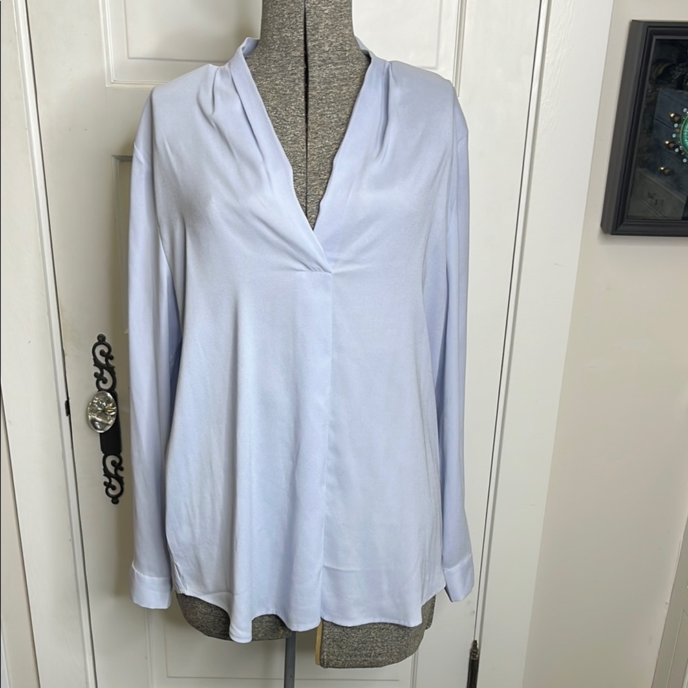 Ann Taylor Elegant Women's Light Blue Blouse Medium